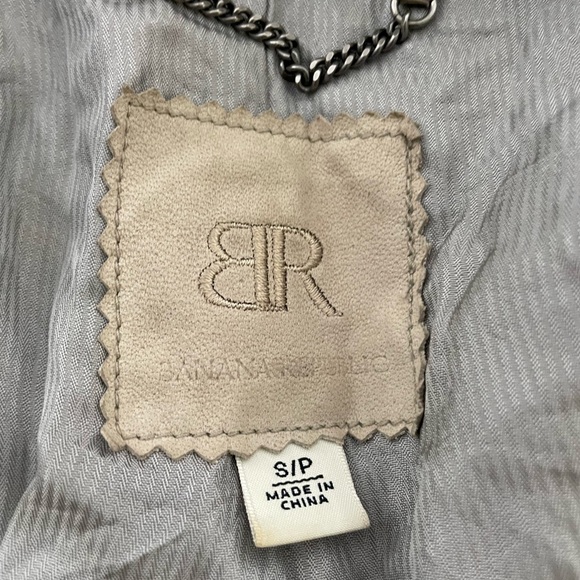 Banana Republic leather jacket. Women’s Size small. Perfect for Fall - Picture 10 of 12